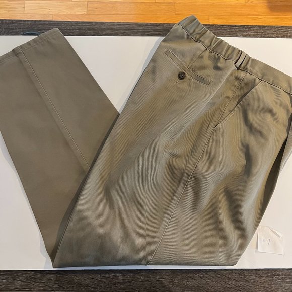 LL Bean Vintage Bayside Wrinkle Free Pleated Twill Cotton Pants w/ Comfort Waist - Picture 8 of 10